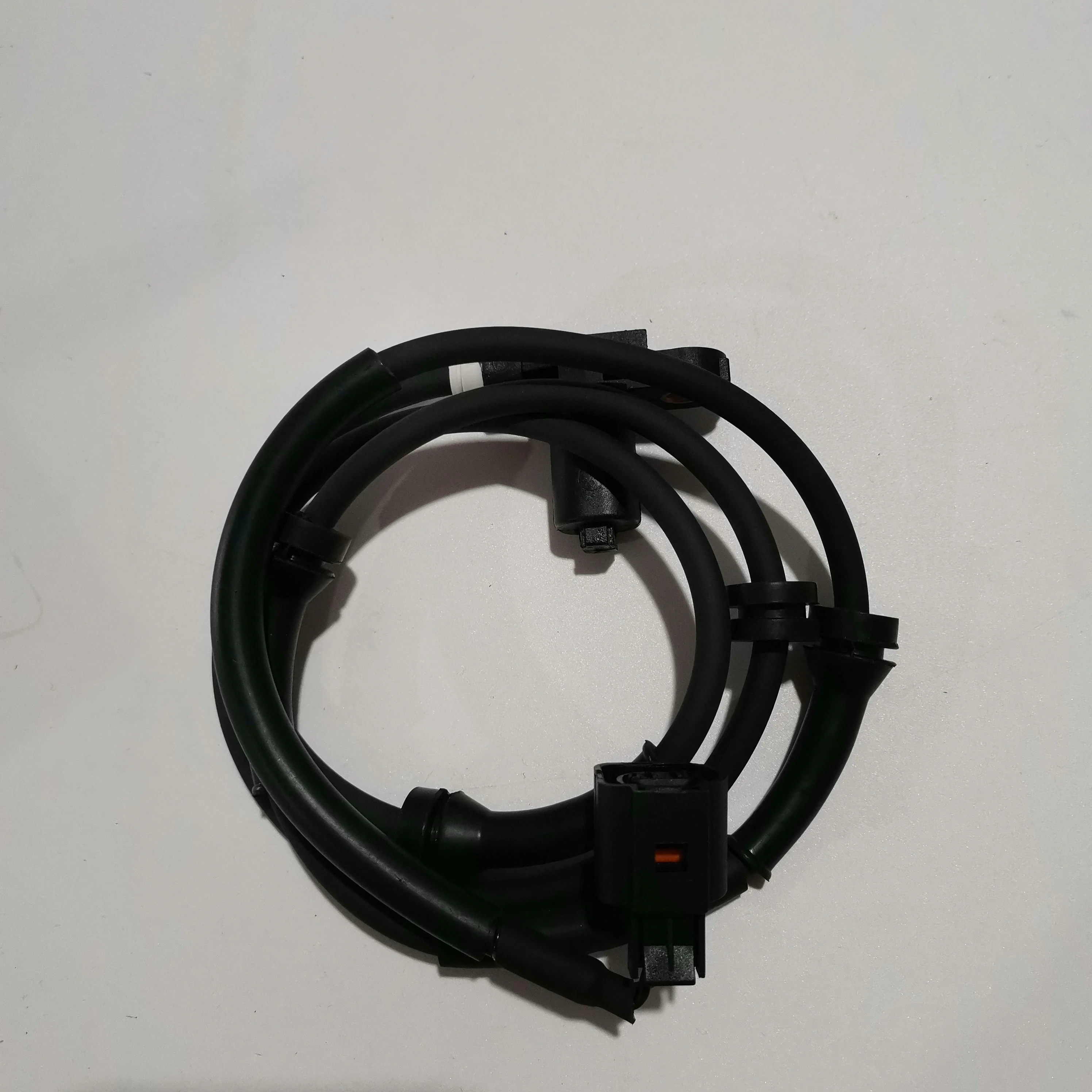 OEM 7M0927807D ABS Anti-Lock Braking Wheel Speed Sensor for Ford Galaxy DC 12V
OEM 7M0927807D ABS Anti-Lock Braking Wheel Speed Sensor for Ford Galaxy DC 12V