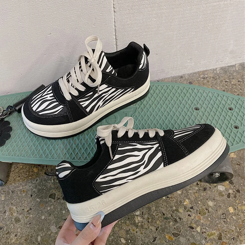 Flat Black Shoes For Women Round Toe Autumn 2020 Fashion Women's Sport Sneakers Woman All-Match Fall Winter Cross Sports
Flat Black Shoes For Women Round Toe Autumn 2020 Fashion Women's Sport Sneakers Woman All-Match Fall Winter Cross Sports