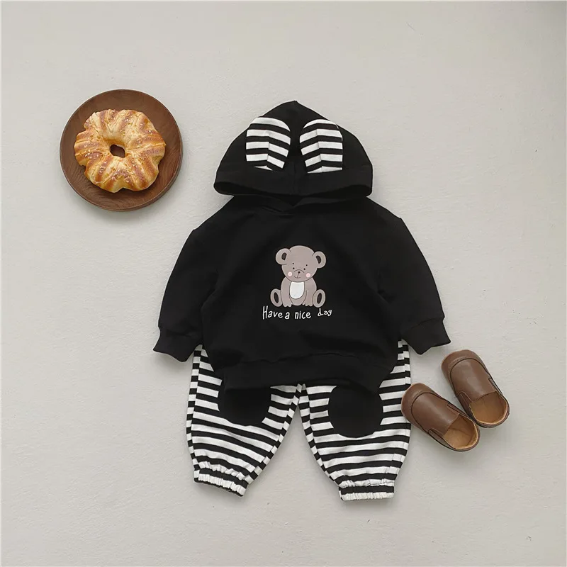 Новинка 2021, яркий комплект детской одежды, свитшот с длинным рукавом и капюшоном для мальчиков + комплект детской одежды в полоску из 2 предм...
Новинка 2021, яркий комплект детской одежды, свитшот с длинным рукавом и капюшоном для мальчиков + комплект детской одежды в полоску из 2 предм...