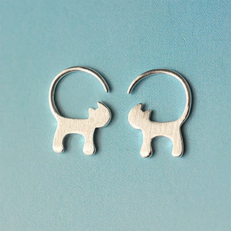 Серьги для женщин S925 стерлингового серебра с изображением кота и длинным шлейфом на серьги Милые простые темперамент Ухо Шпильки Модные оч... 
Серьги для женщин S925 стерлингового серебра с изображением кота и длинным шлейфом на серьги Милые простые темперамент Ухо Шпильки Модные оч...