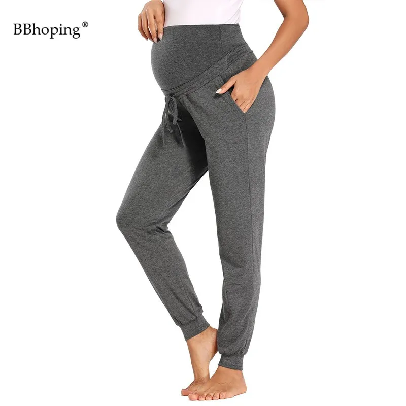 Women's Maternity Lightweight Joggers Pants with Pockets Drawstring Workout Running Pants with Elastic Waist Loose Sweatpant
Women's Maternity Lightweight Joggers Pants with Pockets Drawstring Workout Running Pants with Elastic Waist Loose Sweatpant