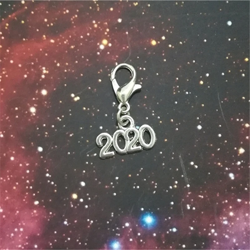 4 Pcs Antique Silver Color Small Metal 2020 Clip New Year Clip Charm Bracelet Clip on Pendant for Diy Jewelry or bags
4 Pcs Antique Silver Color Small Metal 2020 Clip New Year Clip Charm Bracelet Clip on Pendant for Diy Jewelry or bags