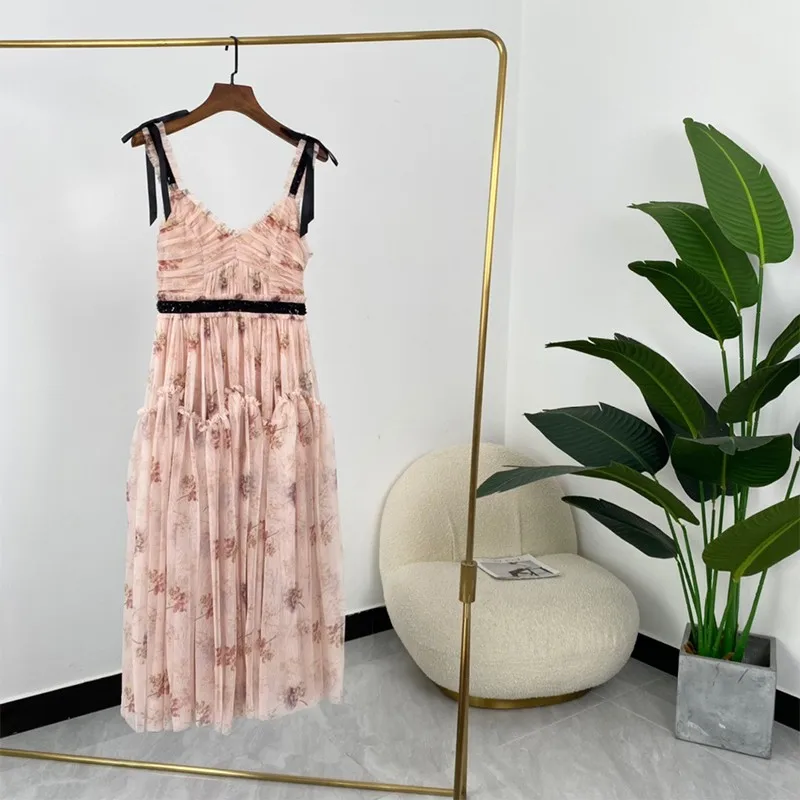 Summer Hot Sale Floral Print Imported Mesh Black Bow Beading Strapes Ladies Elegant Sweet Pink Sundress
Summer Hot Sale Floral Print Imported Mesh Black Bow Beading Strapes Ladies Elegant Sweet Pink Sundress
