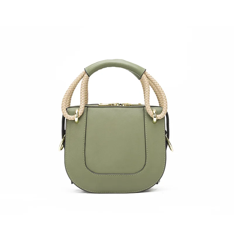 2021 new cowhide leather handbags casual fashion women's shoulder diagonal portable small bag luxury designer bag purse
2021 new cowhide leather handbags casual fashion women's shoulder diagonal portable small bag luxury designer bag purse