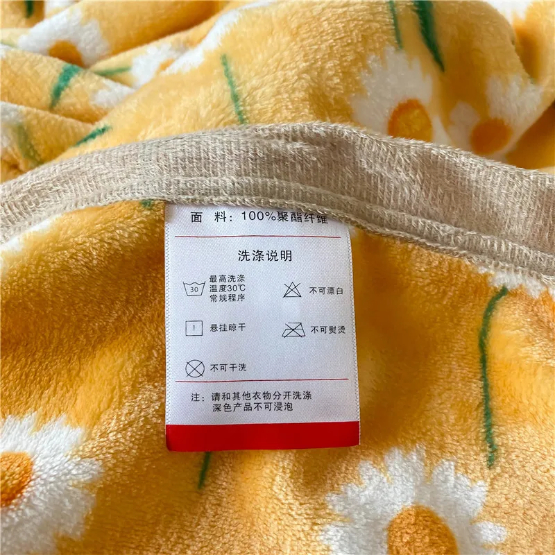 Milk Velvet Blanket Small Fresh Blanket Children Single Double Velvet Blanket Office Blanket Nap Blanket Sofa Cover
Milk Velvet Blanket Small Fresh Blanket Children Single Double Velvet Blanket Office Blanket Nap Blanket Sofa Cover