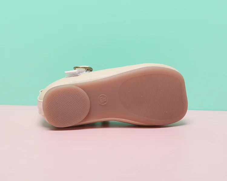Spring Autumn New Baby Girl Single Shoe Square Head Princess Patent Leather Shoes Retro Granny Shallow Flats Shoes Solid Color
Spring Autumn New Baby Girl Single Shoe Square Head Princess Patent Leather Shoes Retro Granny Shallow Flats Shoes Solid Color