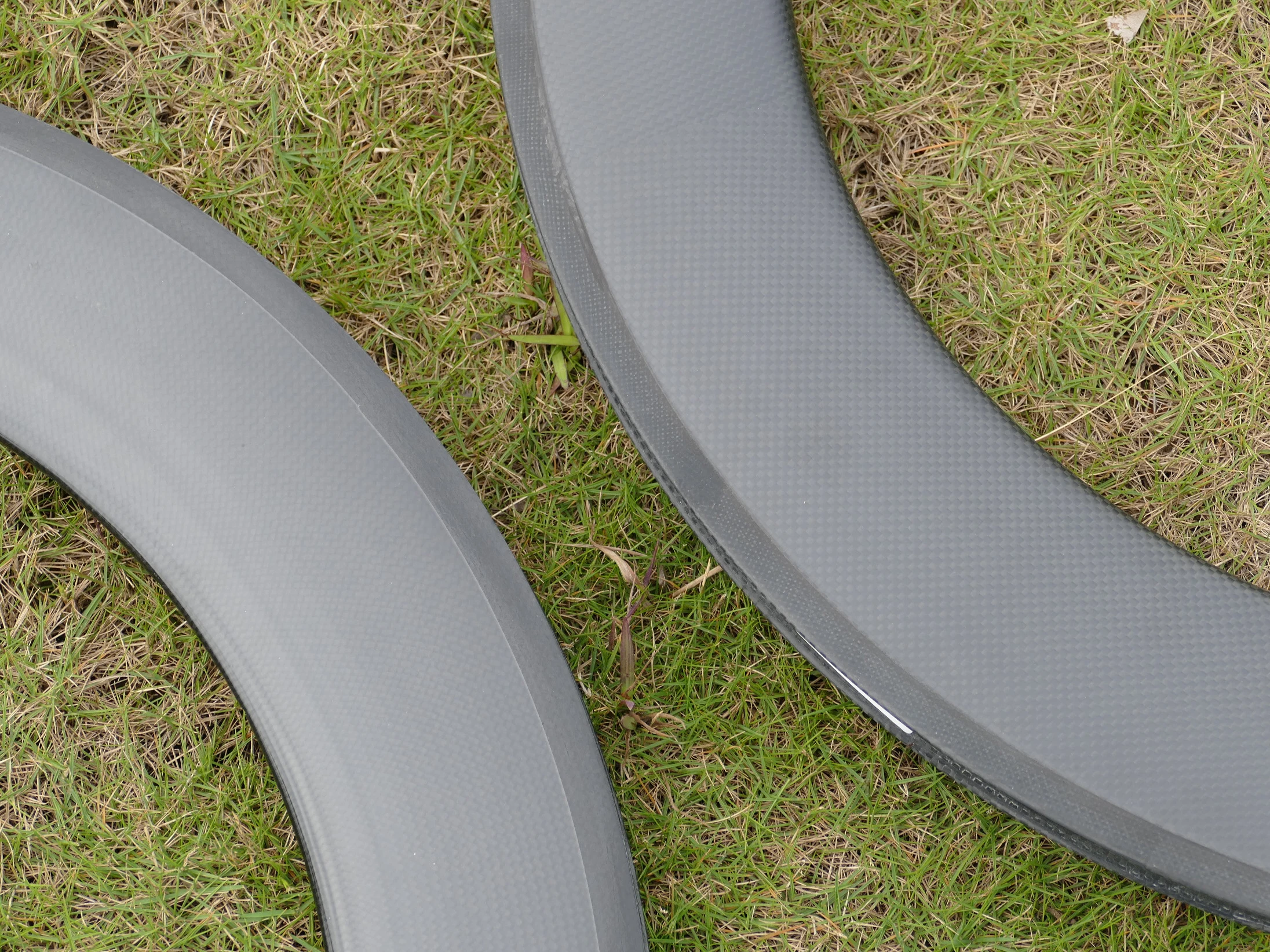 T8 High Quality Full Carbon Road Bike Tubular Wheel Rim Basalt Brake Surface Rim Depth 88mm Width 23mm Including 1 Pair
T8 High Quality Full Carbon Road Bike Tubular Wheel Rim Basalt Brake Surface Rim Depth 88mm Width 23mm Including 1 Pair