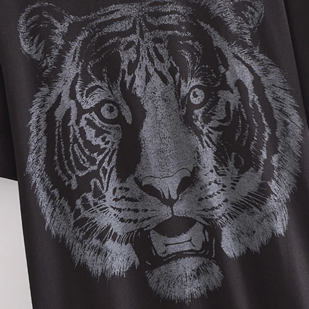 Vintage Tiger Print Long T Shirt Women Summer Short Sleeve Round Neck Cotton Tee shirt Femme Casual Streetwear Oversize Tops
Vintage Tiger Print Long T Shirt Women Summer Short Sleeve Round Neck Cotton Tee shirt Femme Casual Streetwear Oversize Tops