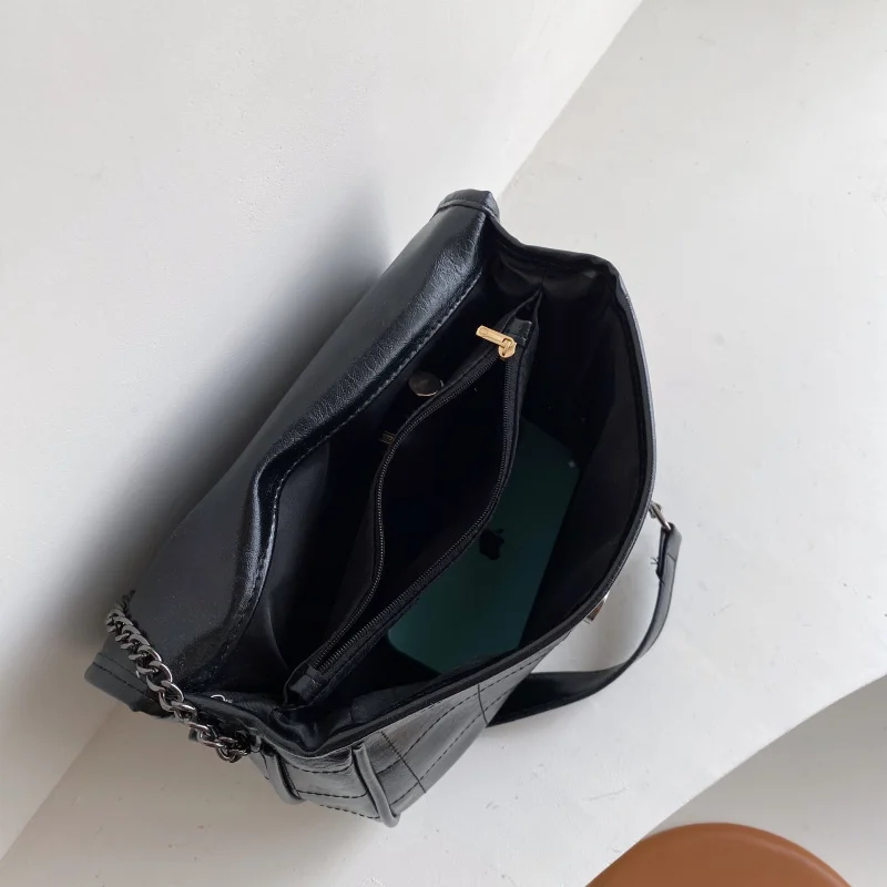 Soft PU Leather Crossbody Bags for Women 2021 Chain Design Shoulder Messenger Bag Lady Small Handbags Black Bags
Soft PU Leather Crossbody Bags for Women 2021 Chain Design Shoulder Messenger Bag Lady Small Handbags Black Bags