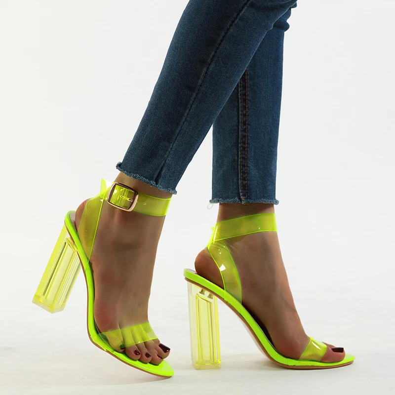 Plus Size 35-42 Transparent Crystal Fluorescence Women's Sandals Buckle Square Heel High Heels Sexy NIUFUNI 2020 Women's Shoes
Plus Size 35-42 Transparent Crystal Fluorescence Women's Sandals Buckle Square Heel High Heels Sexy NIUFUNI 2020 Women's Shoes