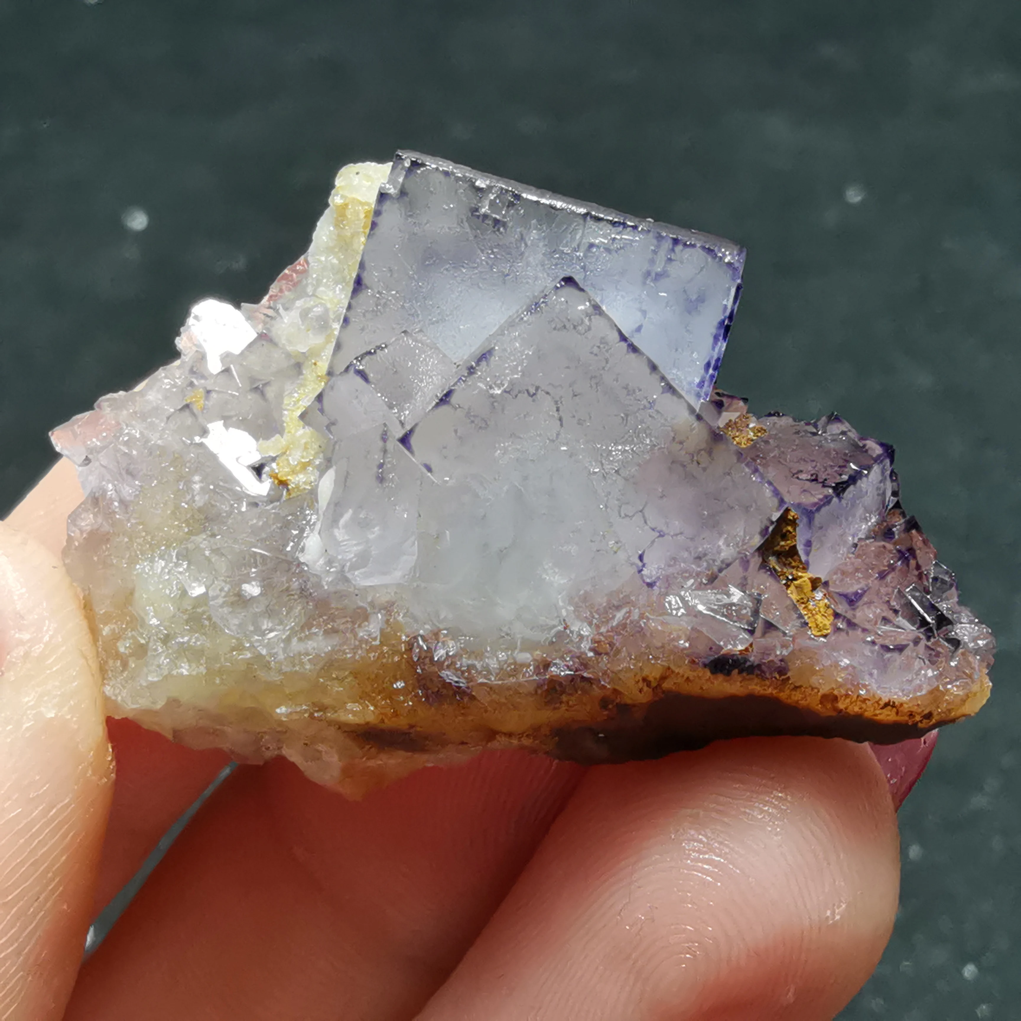 13gRare natural purple edge Fluorite Crystal quartz mineral specimen rock original gem energy healing crystal home decoration
13gRare natural purple edge Fluorite Crystal quartz mineral specimen rock original gem energy healing crystal home decoration