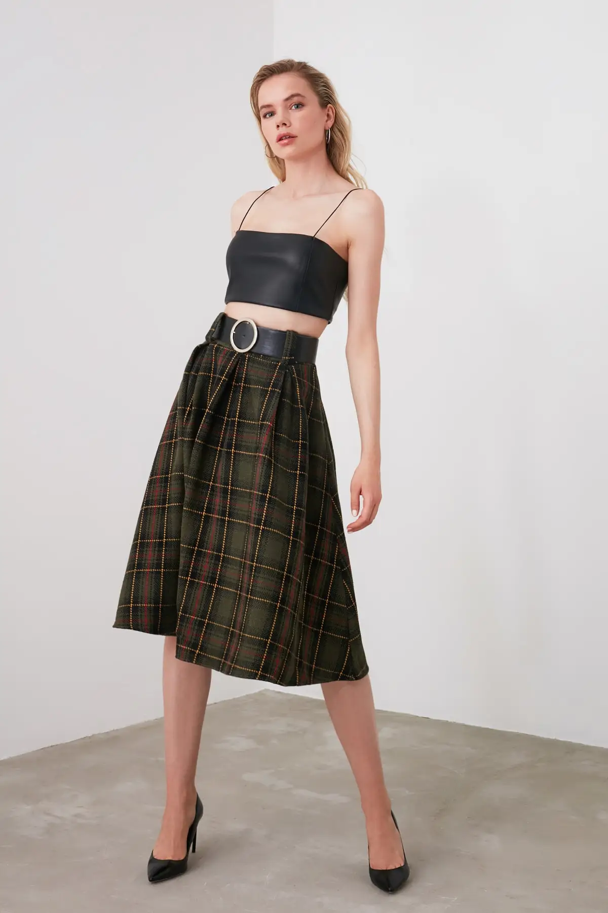 Trendyol Arched Hem TWOAW21ET0053