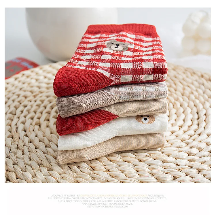 New Japanese cute bear Korean style student girl Lolita middle tube cotton socks 5 pairs/piece
New Japanese cute bear Korean style student girl Lolita middle tube cotton socks 5 pairs/piece