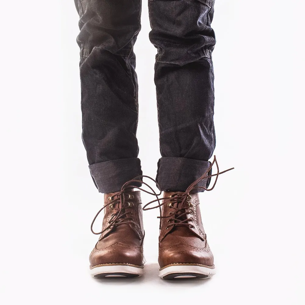 Men Brogue Boots Leather Casual Light Carving Block High Quality Botas for Male Retro Brown Versatile Winter Footwear Size 39-47
Men Brogue Boots Leather Casual Light Carving Block High Quality Botas for Male Retro Brown Versatile Winter Footwear Size 39-47