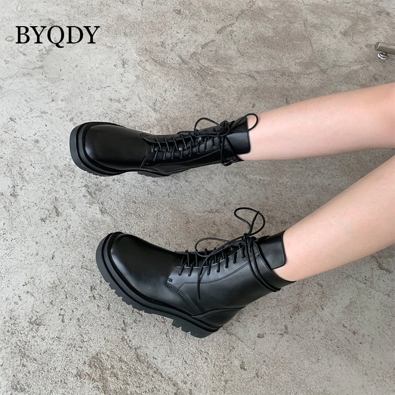 BYQDY New Cross-tied Woman Ankle Boots Gothic Sock Platform Leather Round Toe Ladies Boots Chunky Heel Black Shoes Autumn Boots
BYQDY New Cross-tied Woman Ankle Boots Gothic Sock Platform Leather Round Toe Ladies Boots Chunky Heel Black Shoes Autumn Boots