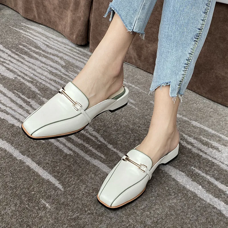 FEDONAS Elegant 2021 Women Thick Heeled Pumps Cow Genuine Leather Square Toe Pumps Metal Decoration Woman Concise Shoes Woman
FEDONAS Elegant 2021 Women Thick Heeled Pumps Cow Genuine Leather Square Toe Pumps Metal Decoration Woman Concise Shoes Woman