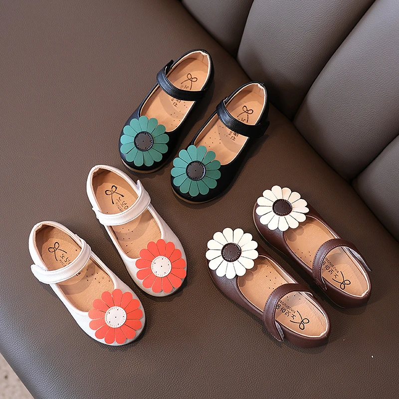 CNFSNJ 2020 new spring autumn Girls party shoes princess flowers ballerine enfant Embroidered Flat Leather Shoes 21-30
CNFSNJ 2020 new spring autumn Girls party shoes princess flowers ballerine enfant Embroidered Flat Leather Shoes 21-30
