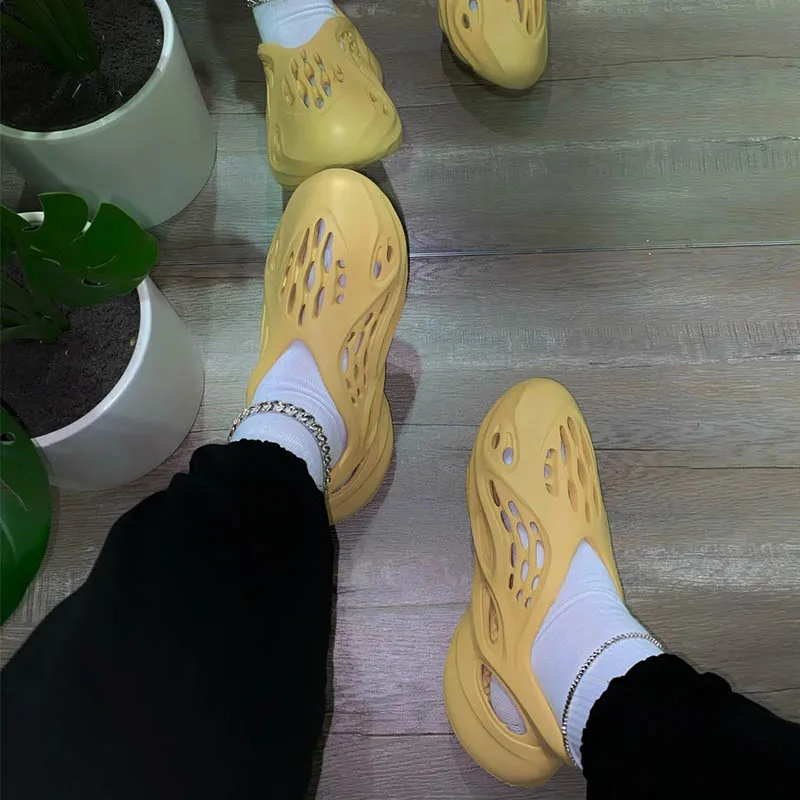 Summer Slippers Men Women Indoor Eva 2021 Cool Soft Bottom Sandals Trend Slides Light Beach Shoes Slippers Home Big Size 45
Summer Slippers Men Women Indoor Eva 2021 Cool Soft Bottom Sandals Trend Slides Light Beach Shoes Slippers Home Big Size 45