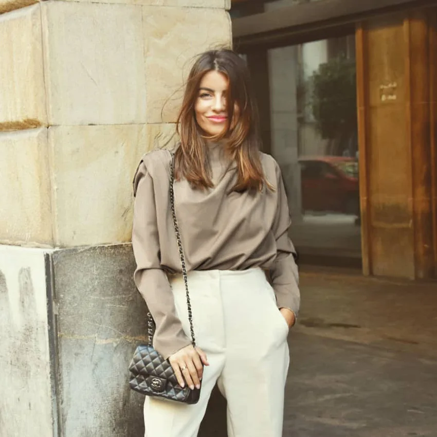 Новинка 2022 MOFANCY Модная элегантная осенне-зимняя женская рубашка с длинным рукавом Свободные повседневные женские топы с высоким воротником 
Новинка 2022 MOFANCY Модная элегантная осенне-зимняя женская рубашка с длинным рукавом Свободные повседневные женские топы с высоким воротником