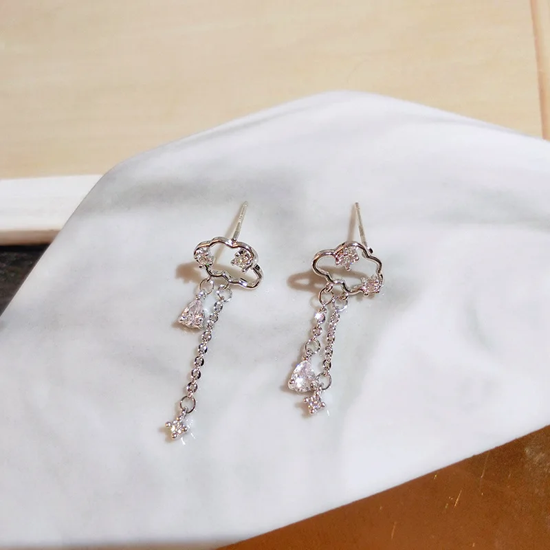 Utimtree Exquisite Korean Hollow Out Clouds 925 Sterling Silver Earrings Jewelry Cubic Zirconia Drop Earring for Women Girls
Utimtree Exquisite Korean Hollow Out Clouds 925 Sterling Silver Earrings Jewelry Cubic Zirconia Drop Earring for Women Girls