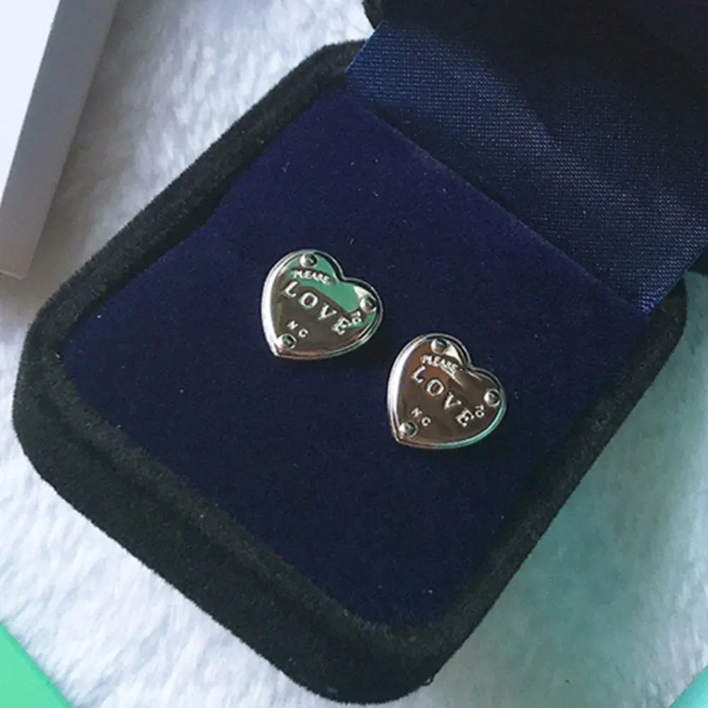 AYBS Real 925 Earrings High Quality TIF Original 1:1LOGO "Classic Rivet Heart" Earrings Woman
AYBS Real 925 Earrings High Quality TIF Original 1:1LOGO "Classic Rivet Heart" Earrings Woman