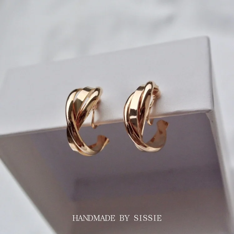 

Серьги в форме кольца золотые европейские и американские металлические ретро не Пирсинг клипса для ушей женское кольцо для ушей