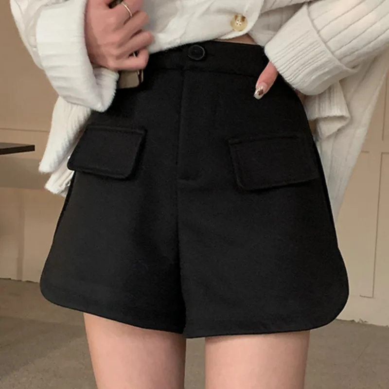 Fashion Black tweed shorts women's winter high waist thin split wide legs wear style casual pants
Fashion Black tweed shorts women's winter high waist thin split wide legs wear style casual pants