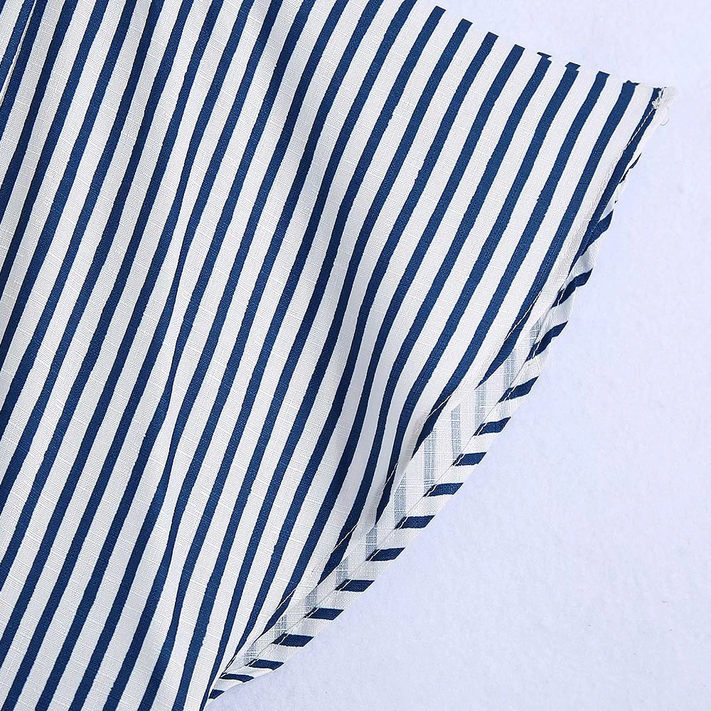 2021 summer new women's V-neck temperament simple sweet blue and white stripe MIDI loose split dress
2021 summer new women's V-neck temperament simple sweet blue and white stripe MIDI loose split dress