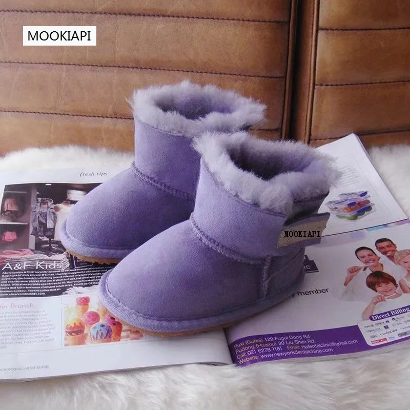 In 2019, China's newest sheepskin and fur children's snow boots, 100% pure wool children's high-barrel shoes, a variety of color
In 2019, China's newest sheepskin and fur children's snow boots, 100% pure wool children's high-barrel shoes, a variety of color