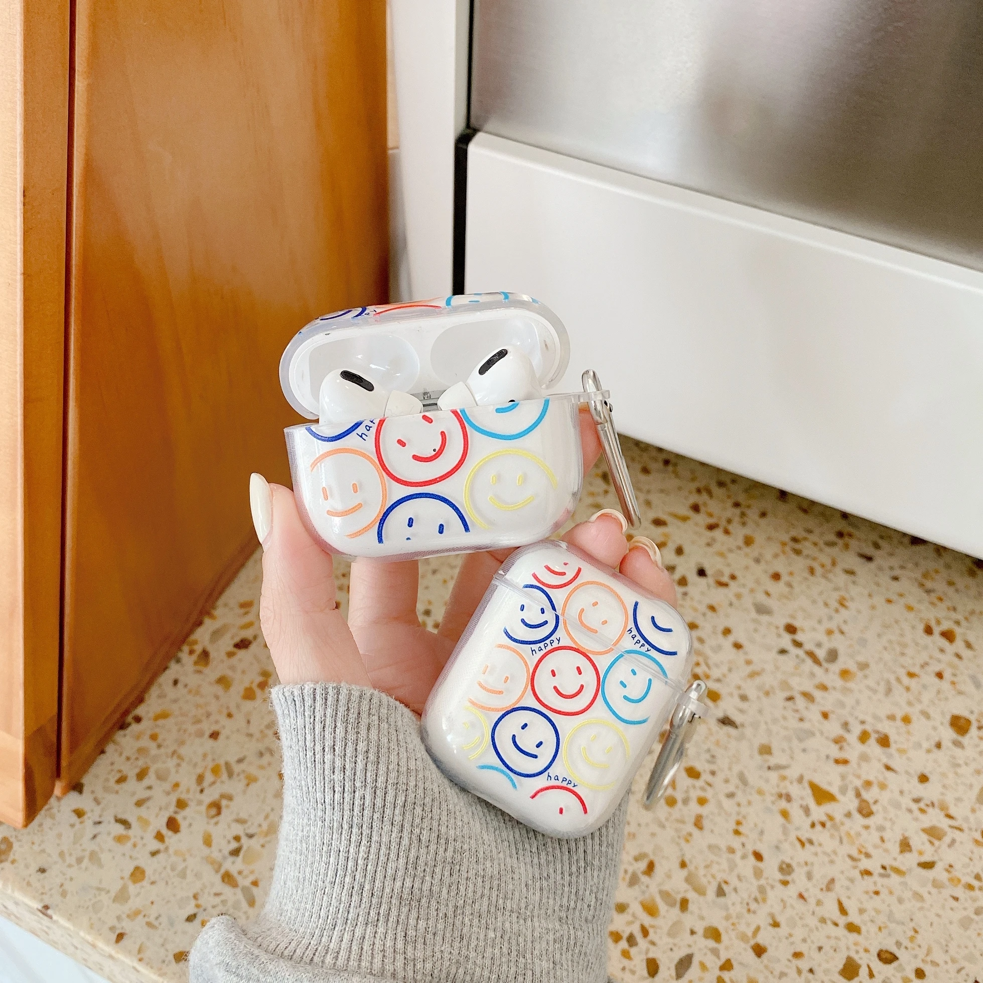 Cute Colorful smile Key Chain for airpod Pro cover soft clear tpu Wireless bluetooth protection for airpodd 1 2 cases coque back
Cute Colorful smile Key Chain for airpod Pro cover soft clear tpu Wireless bluetooth protection for airpodd 1 2 cases coque back