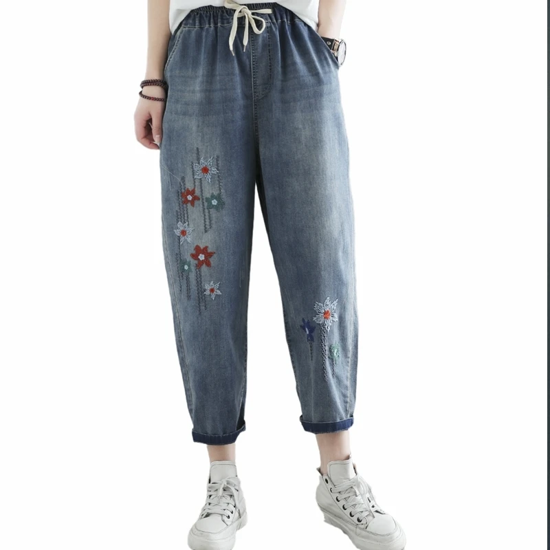 2021 Spring And Summer New Elastic Waist Pants Flower Embroidery Trousers Casual Loose Washed Holed Calf-lenght Jeans For Women
2021 Spring And Summer New Elastic Waist Pants Flower Embroidery Trousers Casual Loose Washed Holed Calf-lenght Jeans For Women