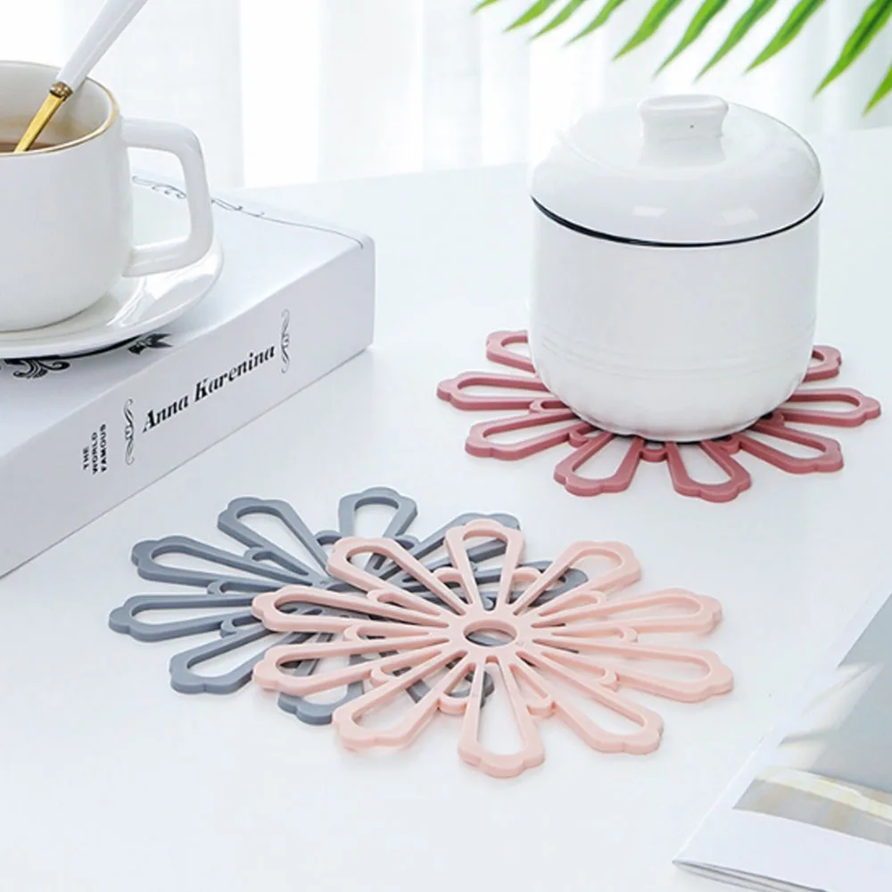 Household Rubber Anti-hot Coaster Kitchen Placemat for Dining Table Non-slip Flower Placemat Heat-insulating Pad Pot Mat
Household Rubber Anti-hot Coaster Kitchen Placemat for Dining Table Non-slip Flower Placemat Heat-insulating Pad Pot Mat