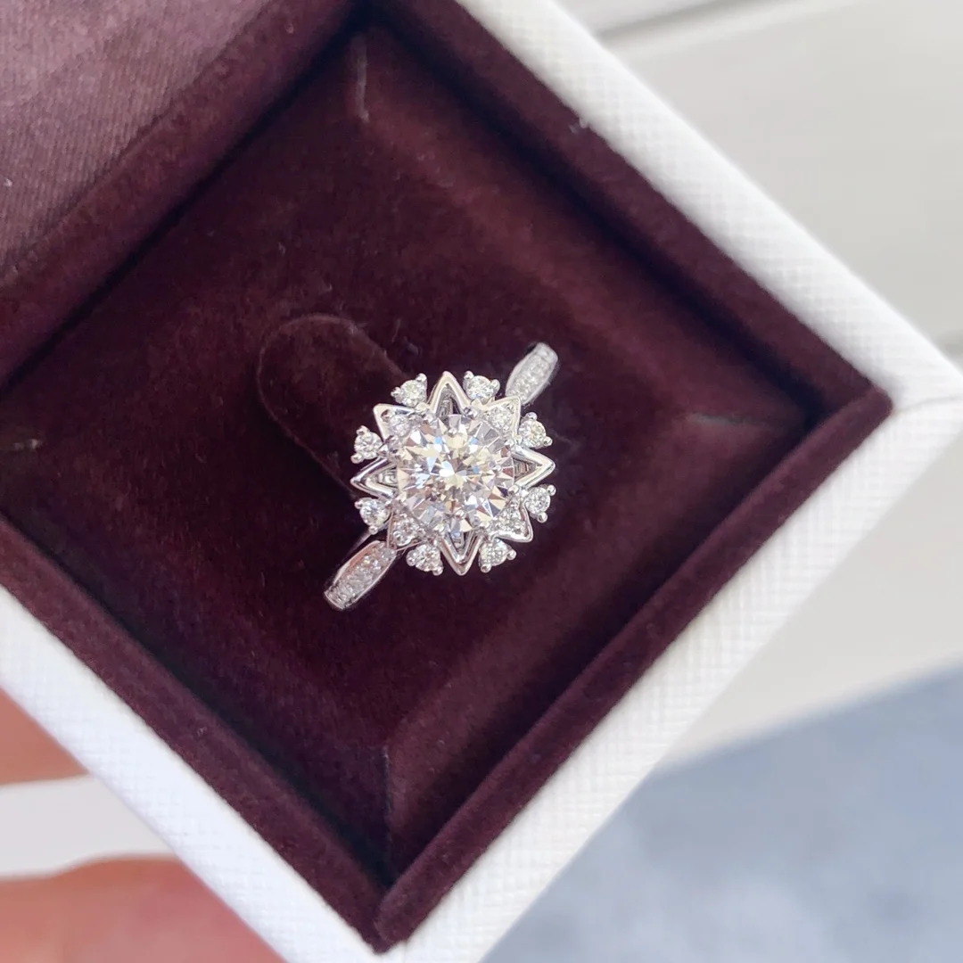 Женское кольцо из белого золота, 18 К, 0,3 карат
Женское кольцо из белого золота, 18 К, 0,3 карат