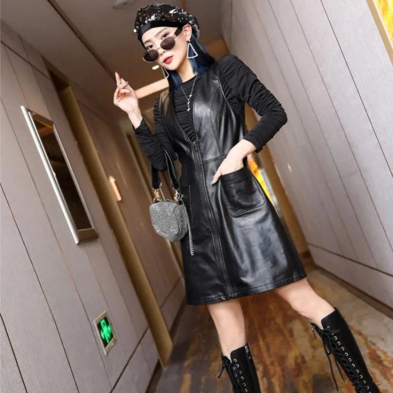 Office Women Designer Dress Autumn Winter Front Zipper Sheepskin V-Neck Straps Dress Street Genuine Leather Black A-Line Dress
Office Women Designer Dress Autumn Winter Front Zipper Sheepskin V-Neck Straps Dress Street Genuine Leather Black A-Line Dress