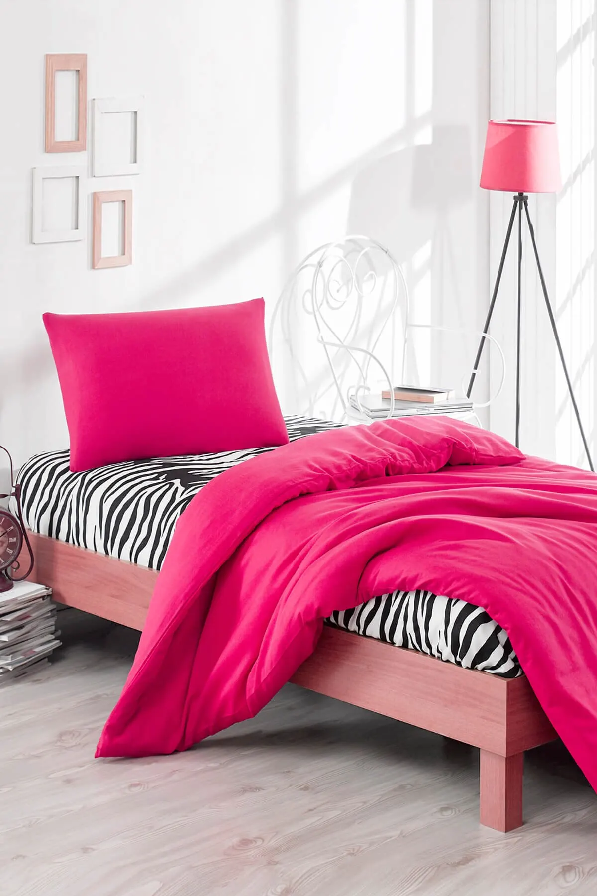 Домашний текстиль, индивидуальный комплект пододеяльников с рисунком, сафари, фуксия
Домашний текстиль, индивидуальный комплект пододеяльников с рисунком, сафари, фуксия