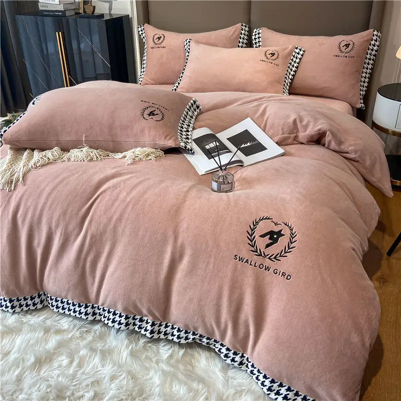 Milk Fiber Bedding Set Swallow Embroidered Duvet Cover Luxury Flat/Fitted Sheet Queen King Size With Pillowcases Home Textiles
Milk Fiber Bedding Set Swallow Embroidered Duvet Cover Luxury Flat/Fitted Sheet Queen King Size With Pillowcases Home Textiles