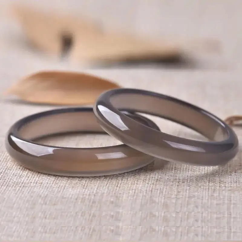 Natural Smoky Gray Chalcedony Hand-carved Wide Band Bracelet Fashion Boutique Jewelry Men and Women Gray Agate Beauty Bracelet
Natural Smoky Gray Chalcedony Hand-carved Wide Band Bracelet Fashion Boutique Jewelry Men and Women Gray Agate Beauty Bracelet