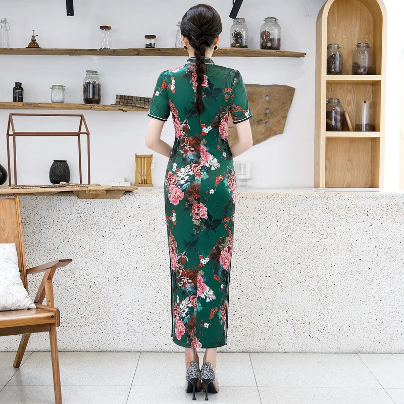 2020 Retro Improved Cheongsam Chinese Evening Dress Short Sleeve Banquet Dress Long Green Floral Qipao Plus Size
2020 Retro Improved Cheongsam Chinese Evening Dress Short Sleeve Banquet Dress Long Green Floral Qipao Plus Size