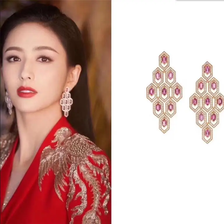 Design Pink Cubic Zircon Stone Luxury Geometric big Stud Earrings Crystal Long S925 Ear Pin Gold Color
Design Pink Cubic Zircon Stone Luxury Geometric big Stud Earrings Crystal Long S925 Ear Pin Gold Color