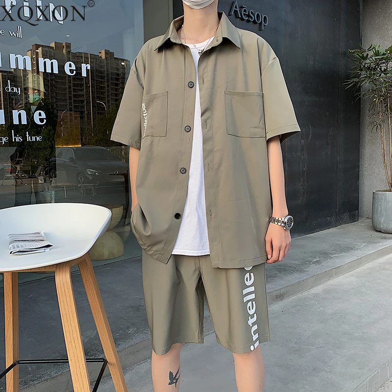 2 Pieces Summer Men Shorts Sets Fashion Letter Printing Double Pockets Shirts Casual Knee Length Pant Men Outfit Set
2 Pieces Summer Men Shorts Sets Fashion Letter Printing Double Pockets Shirts Casual Knee Length Pant Men Outfit Set