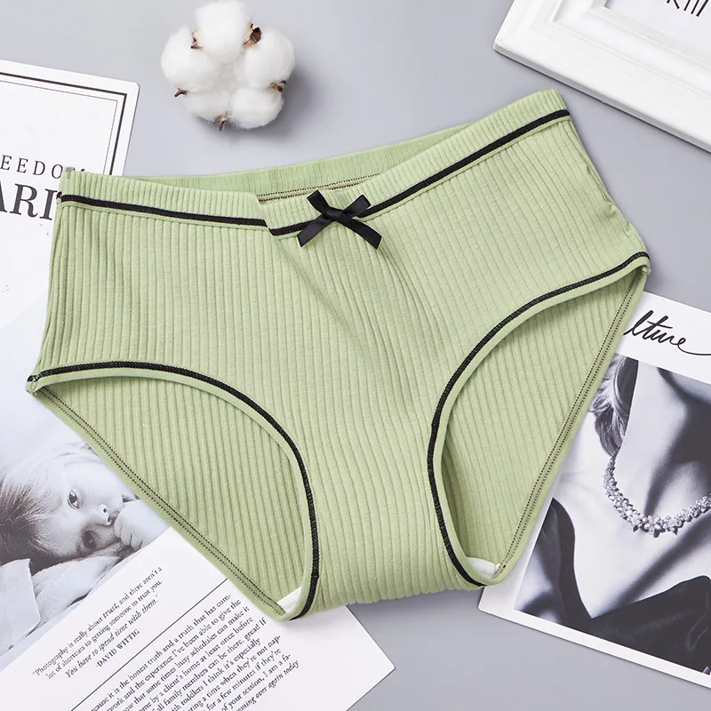 Women's panties threaded princess mid-waist underwear women's cotton crotch sexy breathable solid color hip-up bow girl briefs 
Women's panties threaded princess mid-waist underwear women's cotton crotch sexy breathable solid color hip-up bow girl briefs