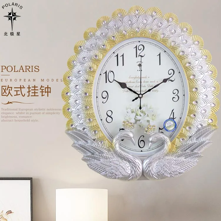 European style living room peacock new house decoration 2019 new fashion beauty salon wall hanging table mute large quartz clock 
European style living room peacock new house decoration 2019 new fashion beauty salon wall hanging table mute large quartz clock