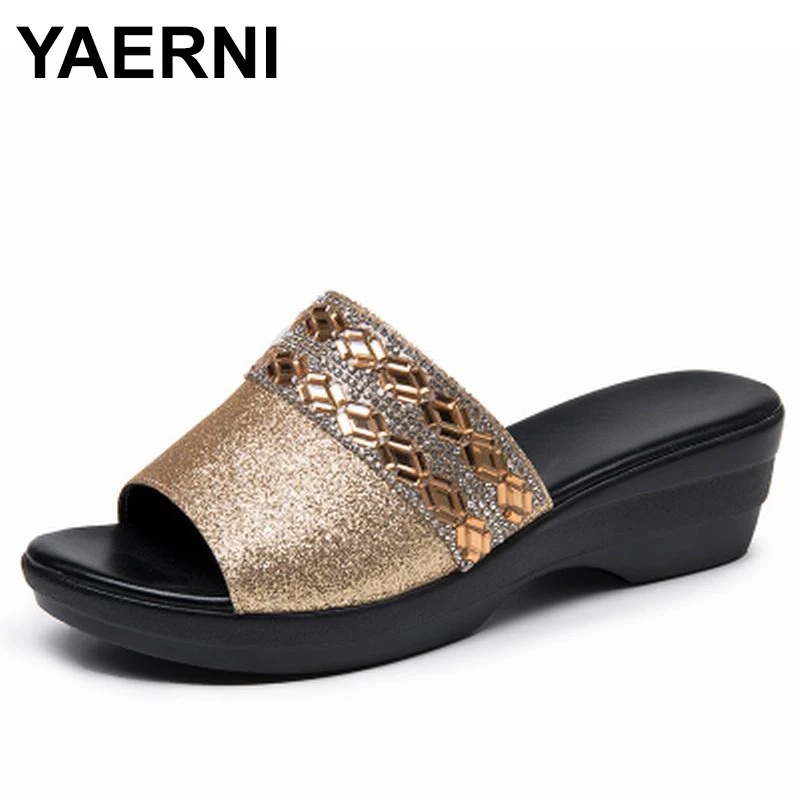 YAERNI Glitter mid-heel slippers 2020new shoes mother leather sandals women soft low slippers woman summer outdoor shoes
YAERNI Glitter mid-heel slippers 2020new shoes mother leather sandals women soft low slippers woman summer outdoor shoes