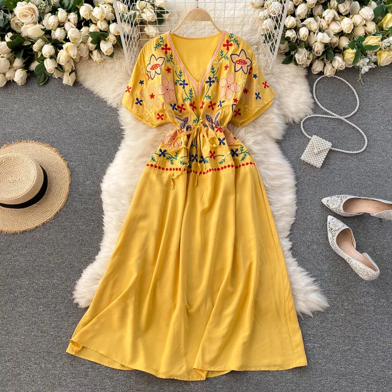 2021 New Spring Summer Ladies Fashion Casual Dress V Neck High Waist Print Bandage Vintage Sexy Female Folk Custom Dress
2021 New Spring Summer Ladies Fashion Casual Dress V Neck High Waist Print Bandage Vintage Sexy Female Folk Custom Dress