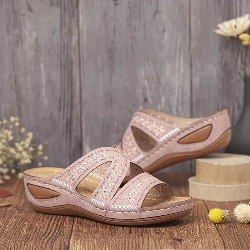 2021 Women Shoes Comfy Platform Sole Ladies Casual Shoes Wedge Comfortable Soft Woman Slippers Outdoor Summer Beach Flip Flops
2021 Women Shoes Comfy Platform Sole Ladies Casual Shoes Wedge Comfortable Soft Woman Slippers Outdoor Summer Beach Flip Flops