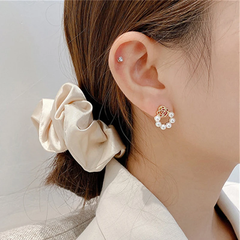 Korean Elegant Cute Flower Pearl Stud Earrings For Women Girls Fashion Crystal Boucle D'oreille Jewelry Best Friend Gift
Korean Elegant Cute Flower Pearl Stud Earrings For Women Girls Fashion Crystal Boucle D'oreille Jewelry Best Friend Gift