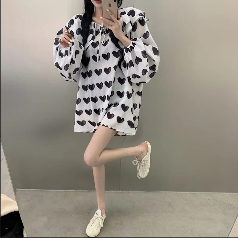 Kawaii Women Heart Blouses Full Lantern Sleeve Loose Heart Tops Women Sweet Girls Pink Shirts
Kawaii Women Heart Blouses Full Lantern Sleeve Loose Heart Tops Women Sweet Girls Pink Shirts