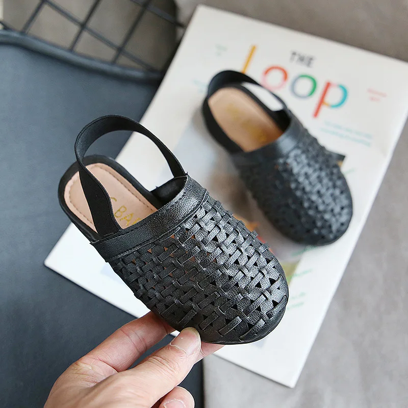 2020 Children Round Head Fashion Weaving Hollow Shoes Kids Soft Bottom Flats Sandals Summer Girls Retro Solid Color Sandals
2020 Children Round Head Fashion Weaving Hollow Shoes Kids Soft Bottom Flats Sandals Summer Girls Retro Solid Color Sandals
