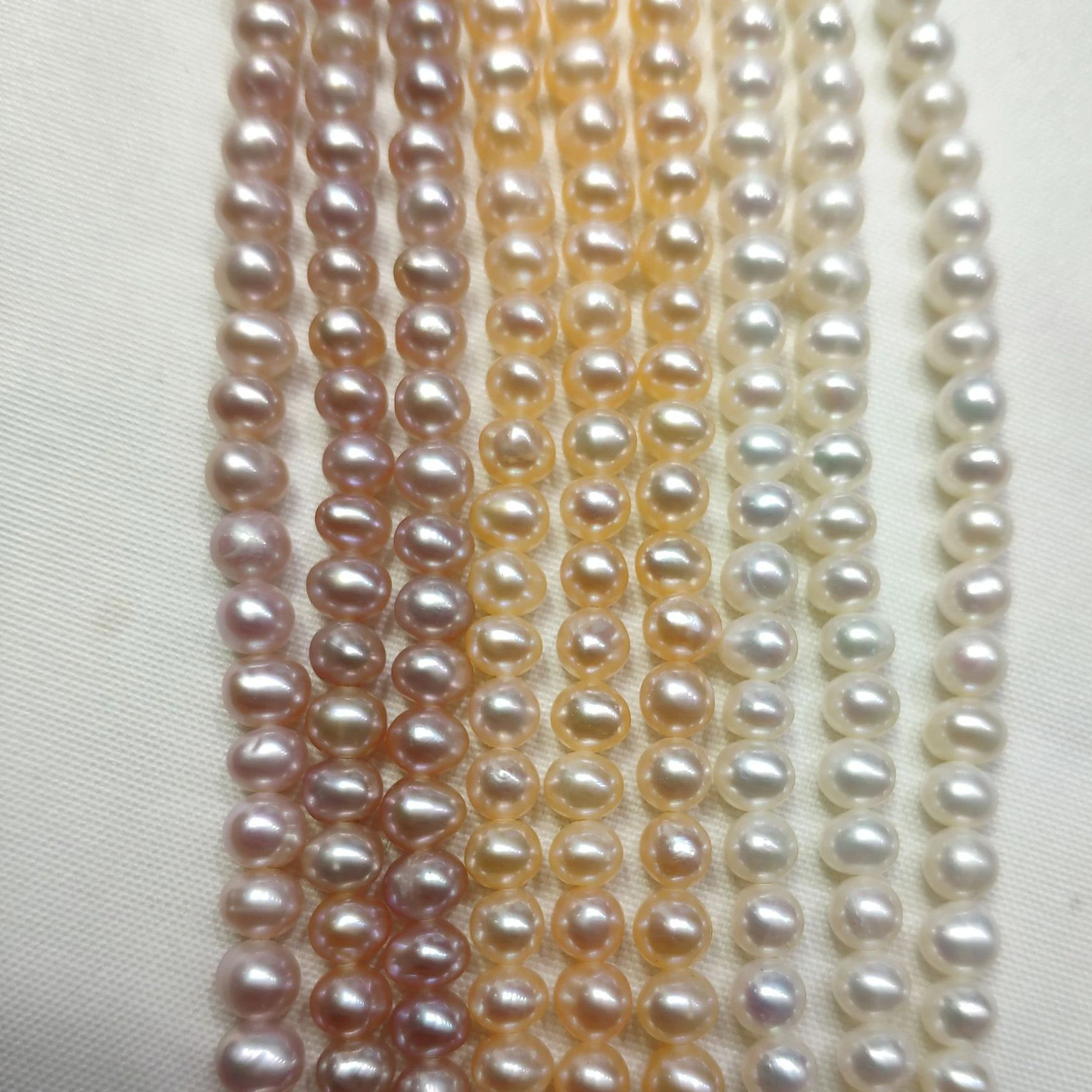 4-5mm Near-Round Natural Freshwater Pearl Choker Necklace For Women DIY Jewelry 37cm Single Strand
4-5mm Near-Round Natural Freshwater Pearl Choker Necklace For Women DIY Jewelry 37cm Single Strand