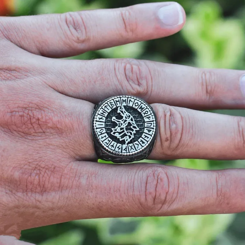 Nordic Viking Hungry Wolf Rings for Men Gift Hip Hop Niven Rune Symbol Signet Finger Ring Punk Jewelry bague homme Z4T318
Nordic Viking Hungry Wolf Rings for Men Gift Hip Hop Niven Rune Symbol Signet Finger Ring Punk Jewelry bague homme Z4T318